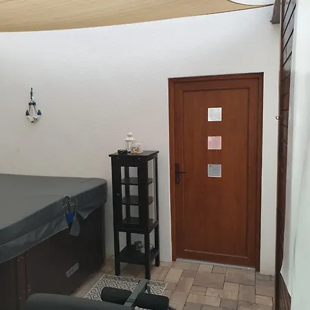 5 Izbovy Dom 펜션 Šamorín